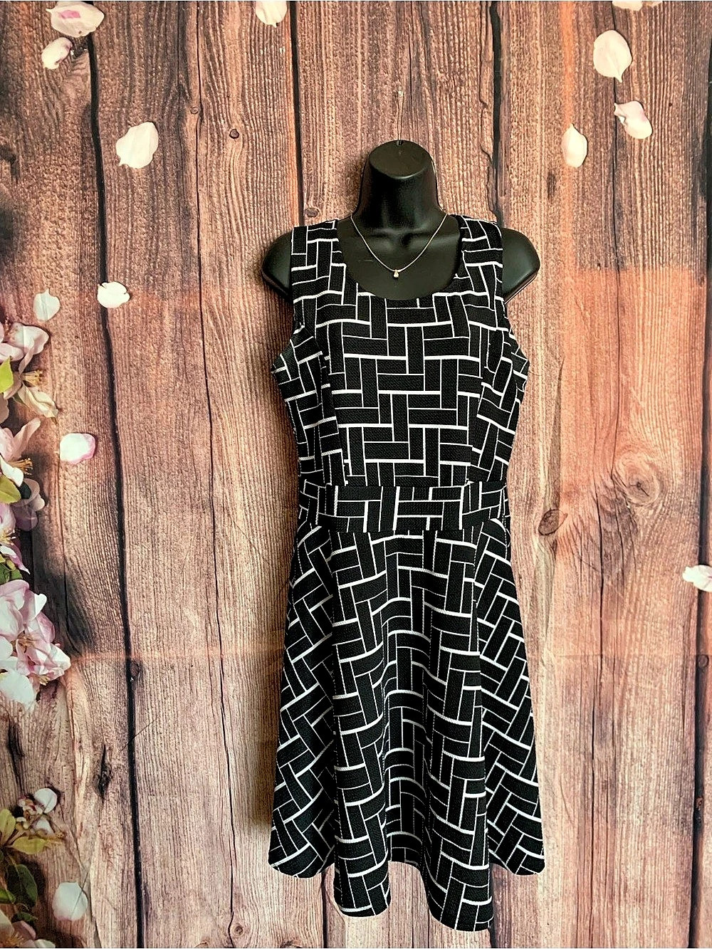 FC Geometric Midi Dress in Black & White Like New